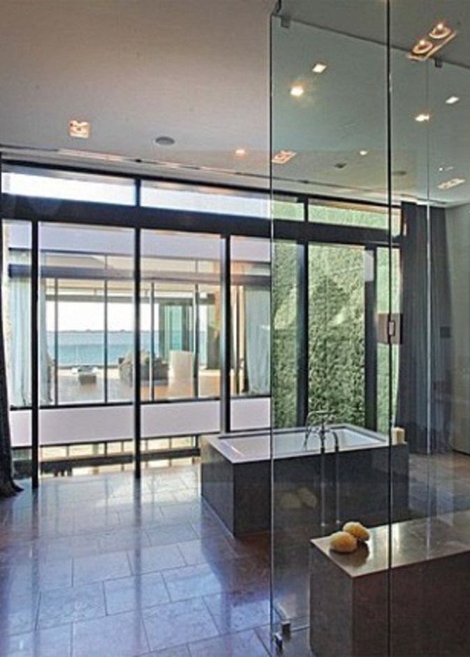 الحمام بديكور مودرن