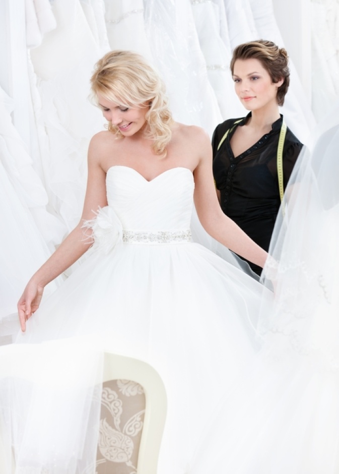 كيف تختارين فستان الأحلام؟