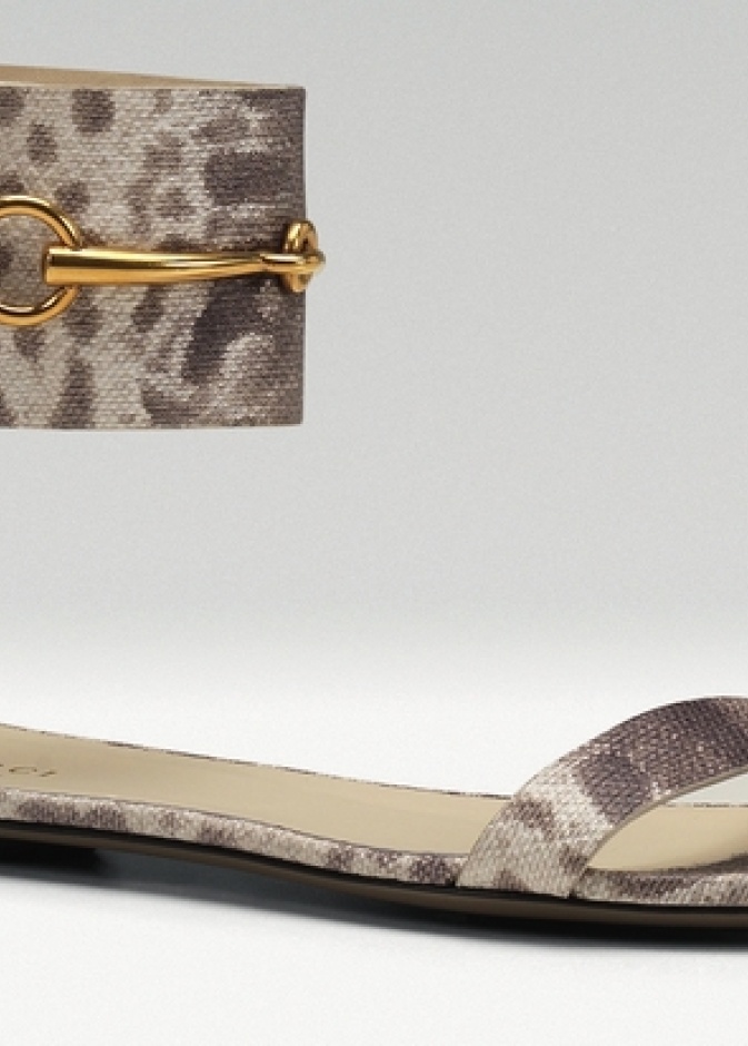 صندل من Gucci
