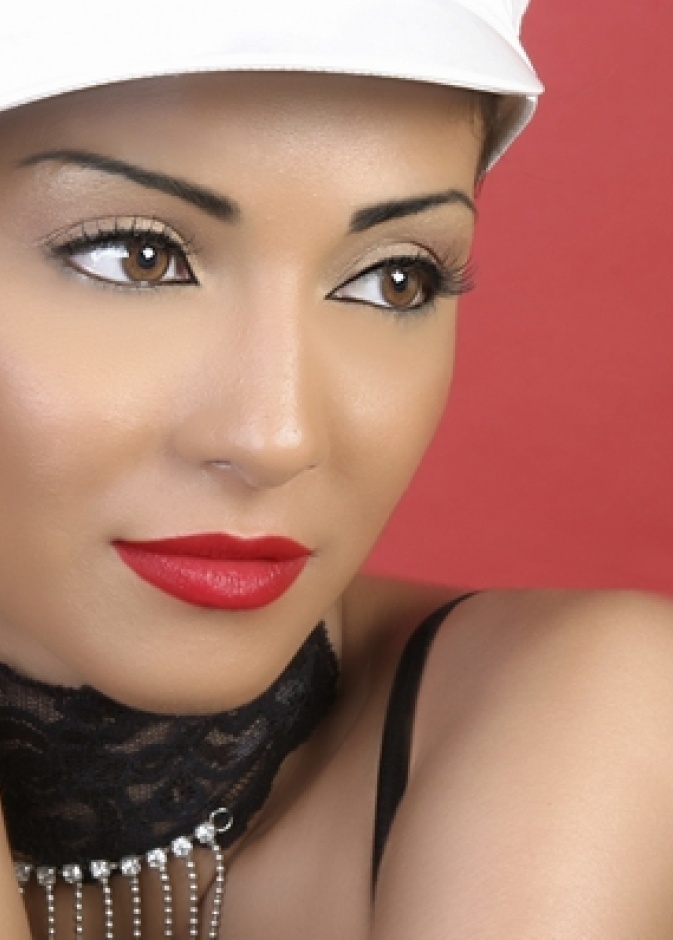 دوللي شاهين