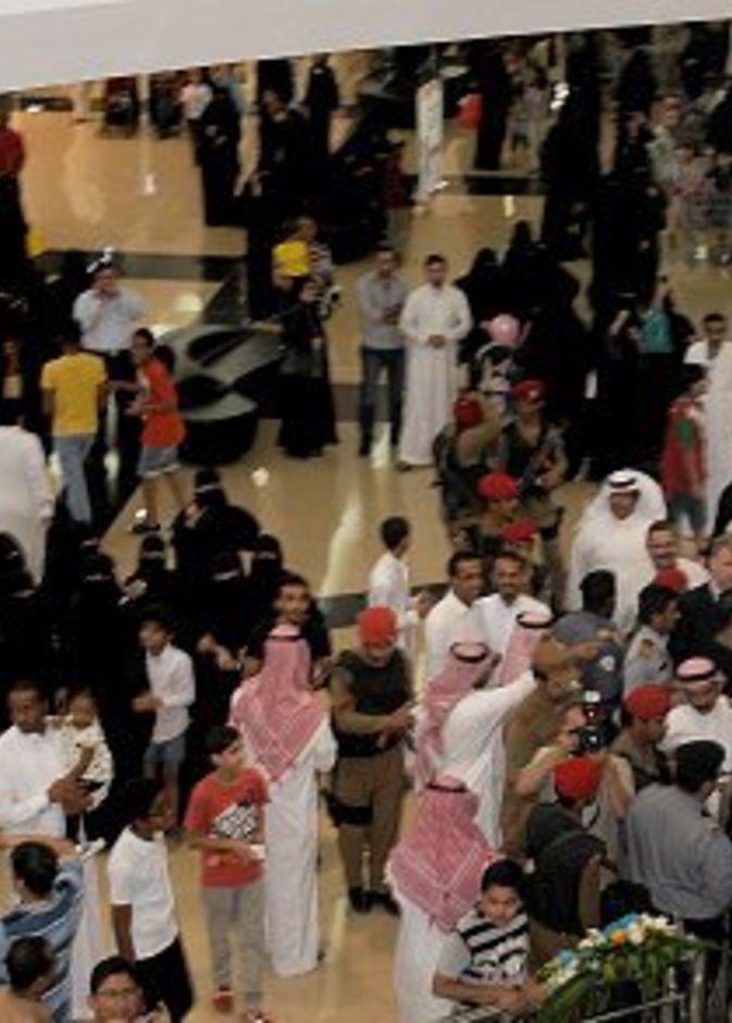 اقبال كبير من المتسوقين