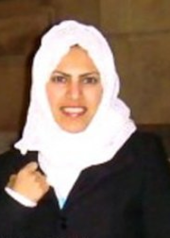 المبتعثة فاطمة الدوسري
