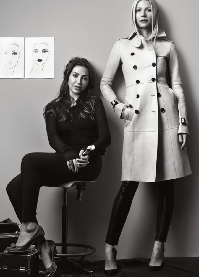 النجمتين غوينيث بالترو وجويل