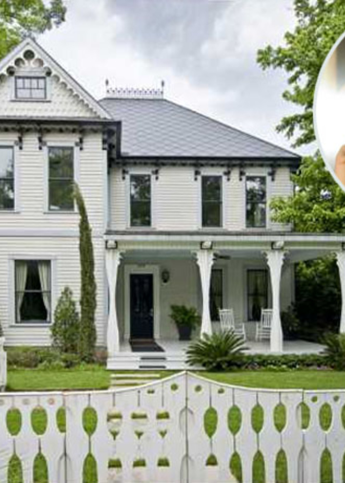 إيليا وود يبيع منزل كاليفورنيا ويشتري آخراً بتكساس