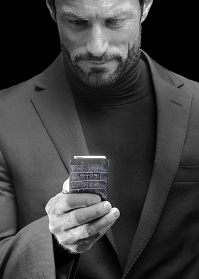  «جفوري»..هواتف نخبوية مخصصة للرجال