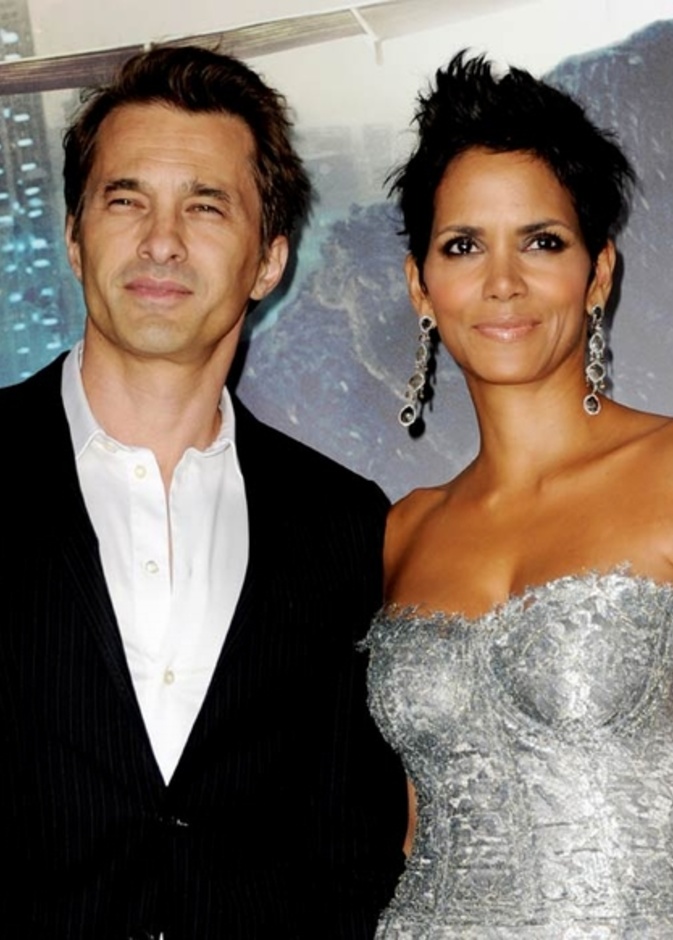 زواج هالي بيري وأولييفيه مارتينز هذا الأسبوع