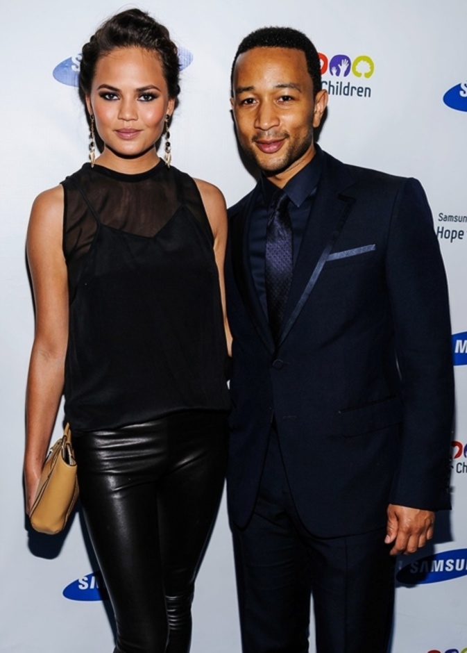 زواج جون ليجيند وكريسي تيغين قريبا