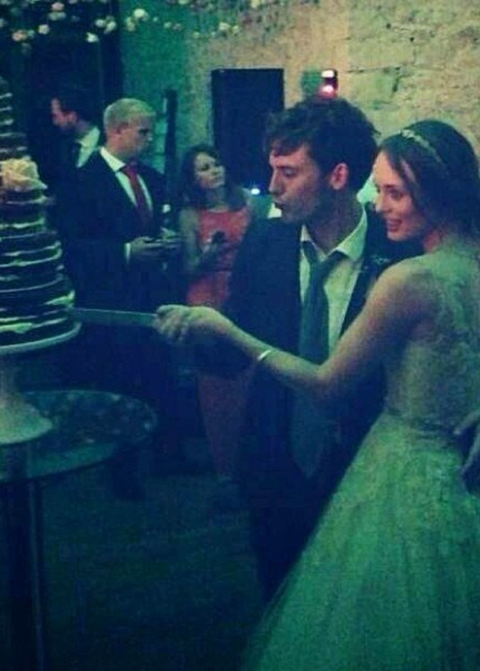 سام كلافلين يتزوج لورا هادوك