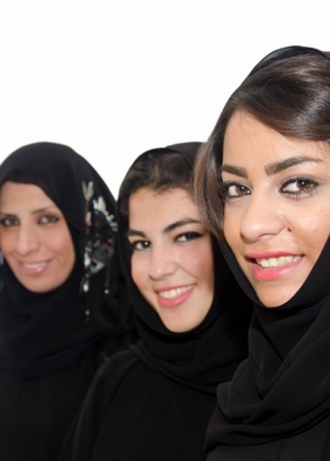 المرأة السعودية: جمال عربي أصيل مستمد من مختلف مناطقها