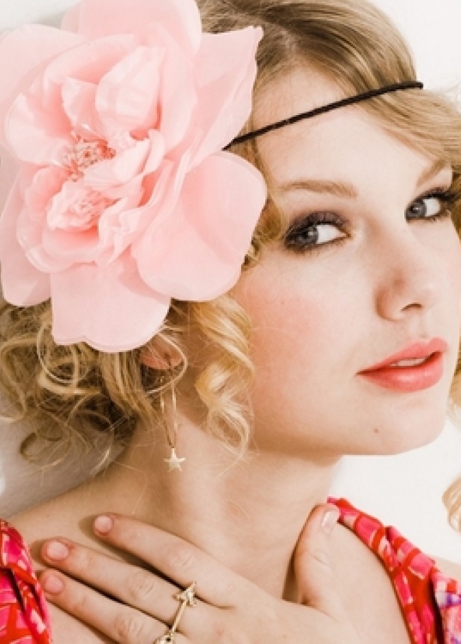 تايلور سويفت: الحب لعبة لا ترحم