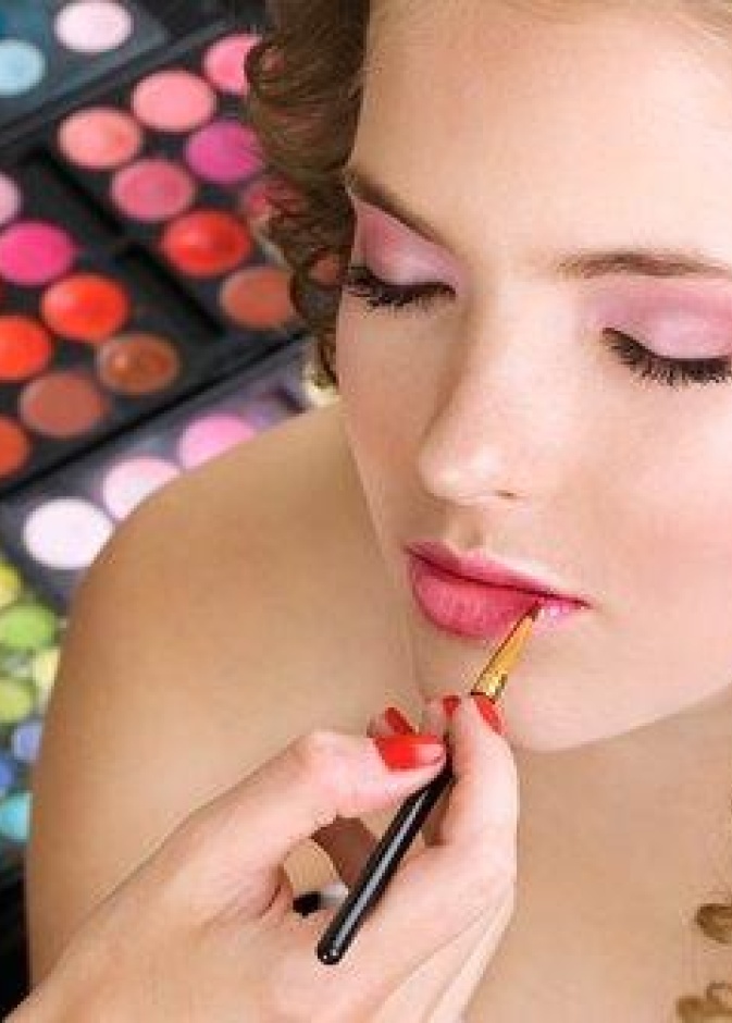 صاحبة أشهر قناة ماكياج سعودية لـ هي ‎: هذه قصتي مع ماكياج أمي!