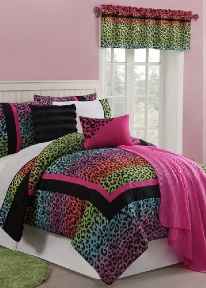 أغطية ومفروشات فاخرة لغرفة نومك