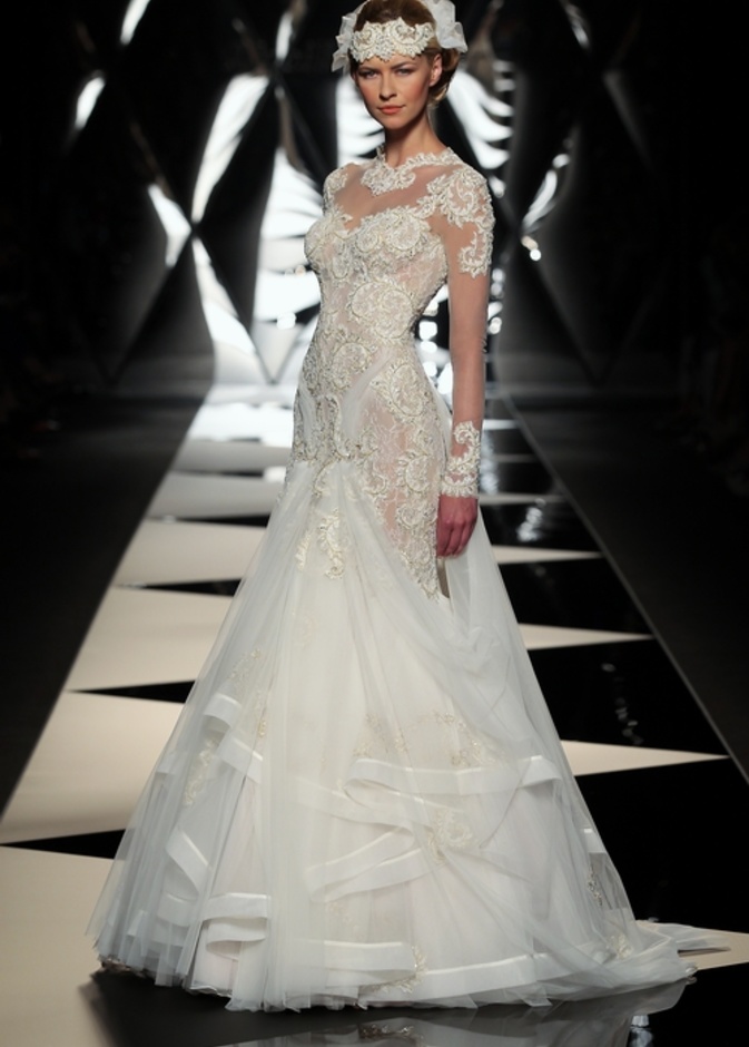 Golden wedding dress by Mereille Dagher
