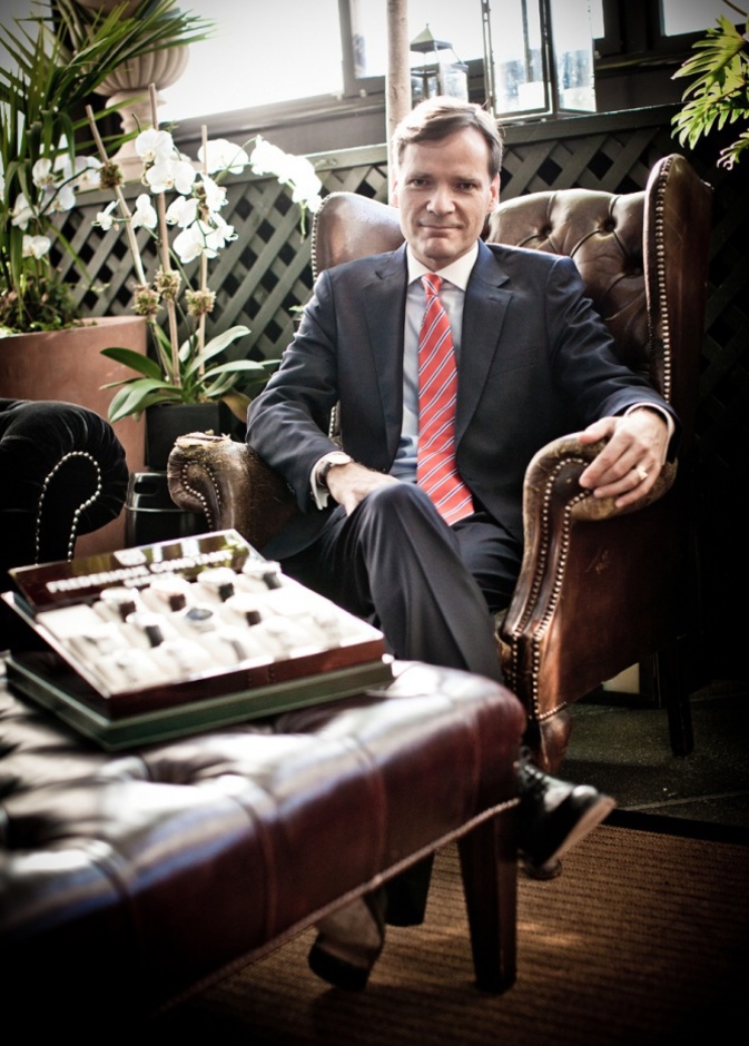 دار Frederique Constant تطلق كتاباً عن رحلتها في عالم الساعات السويسرية 