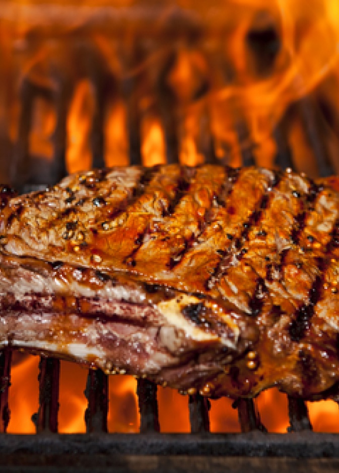 عدم شوي اللحوم بشدة منعاً لتكوَن مواد مضرة فيها