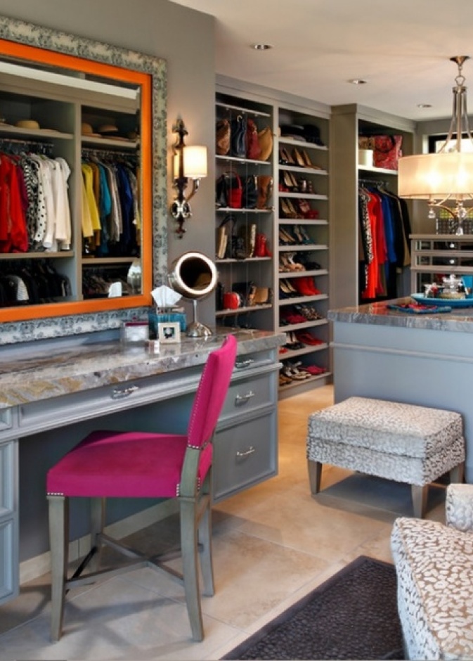 يمكن أن تكون مساحة تخزين الثياب متعددة الاستخدامات