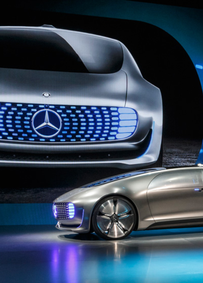 مرسيدس-بنز F 015 سيارة مستقبلية ذاتية القيادة