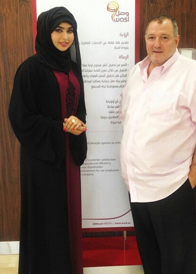 مع مدير التحرير محاور المشاهير عدنان الكاتب