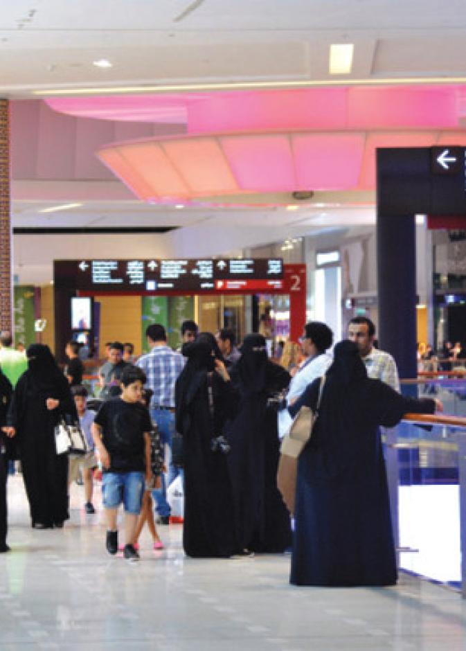 السعوديون الأعلى إنفاقاً في مهرجان دبي للتسوق 2015