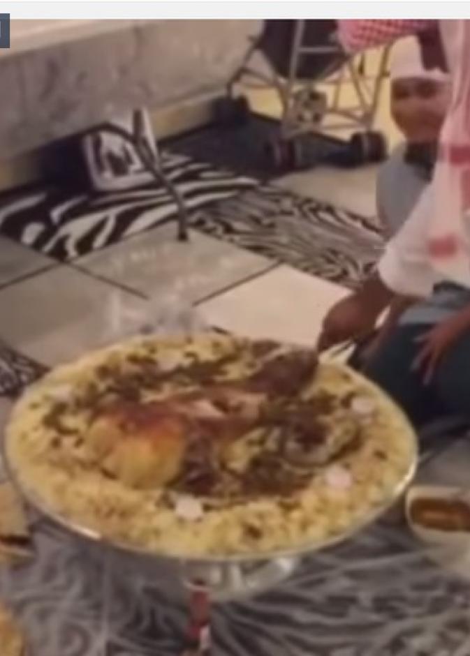 بالفيديو: سعودي يحتفل بعودة عاملته المنزلية بعد غياب