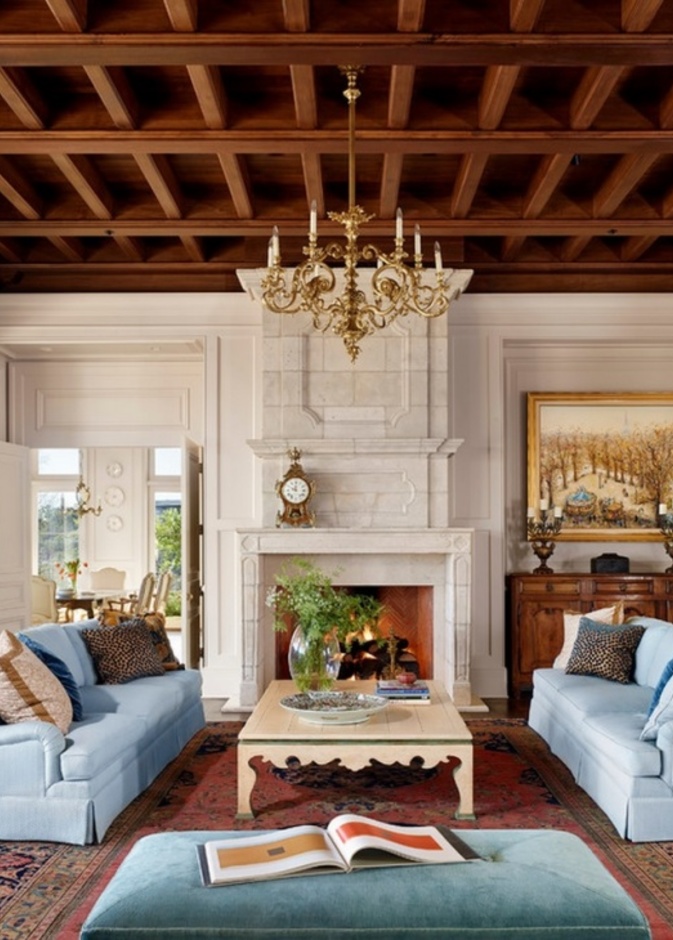 انسجام رائع بين الأسلوب المعاصر والكلاسيكي يبرز عبر الخامات والإكسسوارات