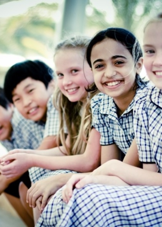 في الشارقة.. إنهاء خدمات معلم عرض فيلماً مخلاً لطلابه