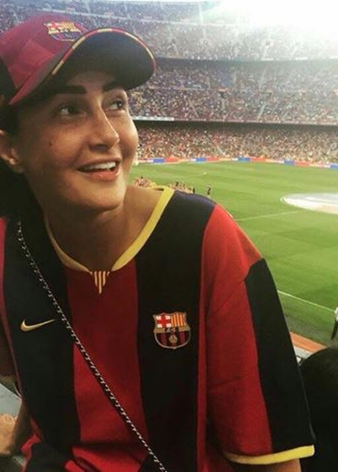  غادة تؤكد أنها على قيد الحياة من مدرجات الكامب نو