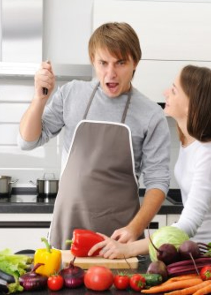 التعاون بين الزوج والزوجه من اسس الحياة الزوجية الصحيحة