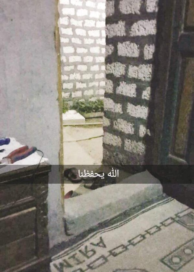 صورة من سناب شات الابنة تدعوا الله أن يحفظهم