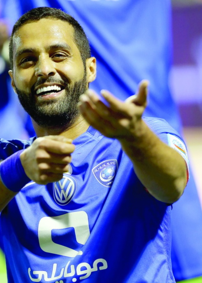 طريقة رسم قلب بأصابع اليد المفتوحة جاريث بيل