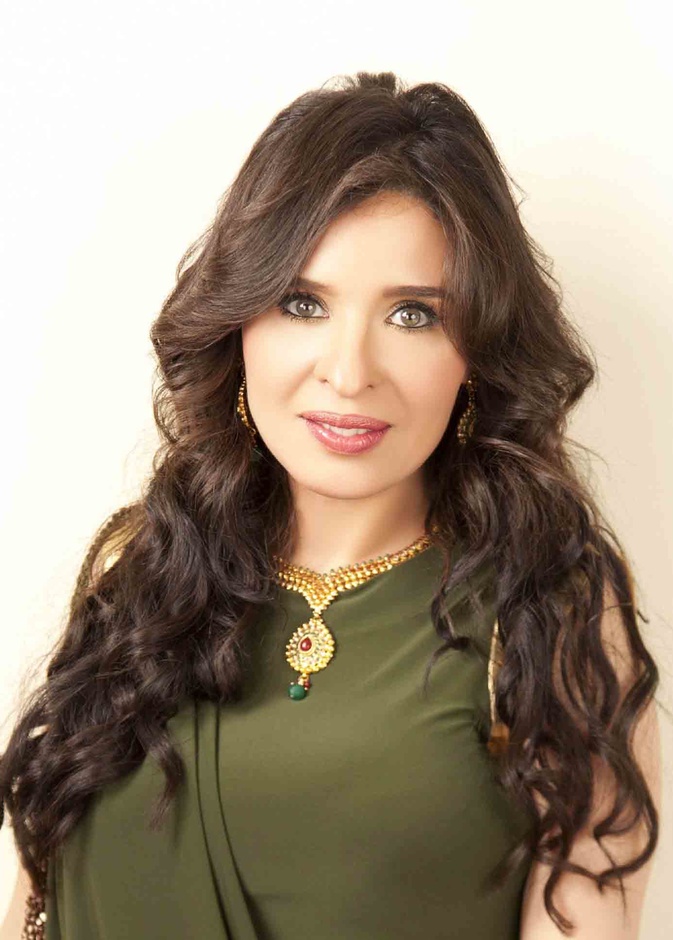 دينا تحرص على التقاط صورًا لها في كل جولاتها وترفعها على مواقع التواصل