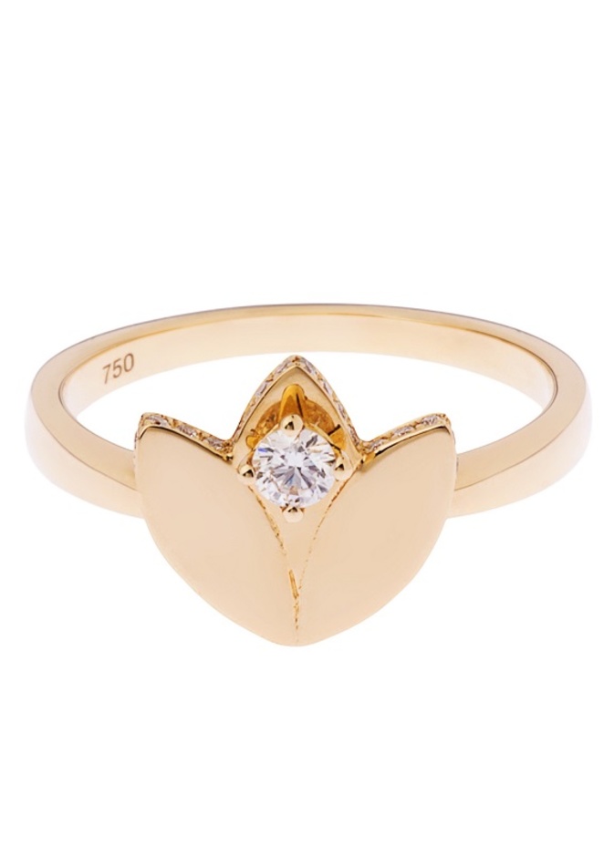 اسوارة ذهب من تصميم العلامة السعودية اوراس  Auras jewels