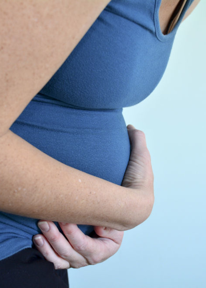 هل يؤدي صيام الحامل في رمضان الى الولادة المبكرة