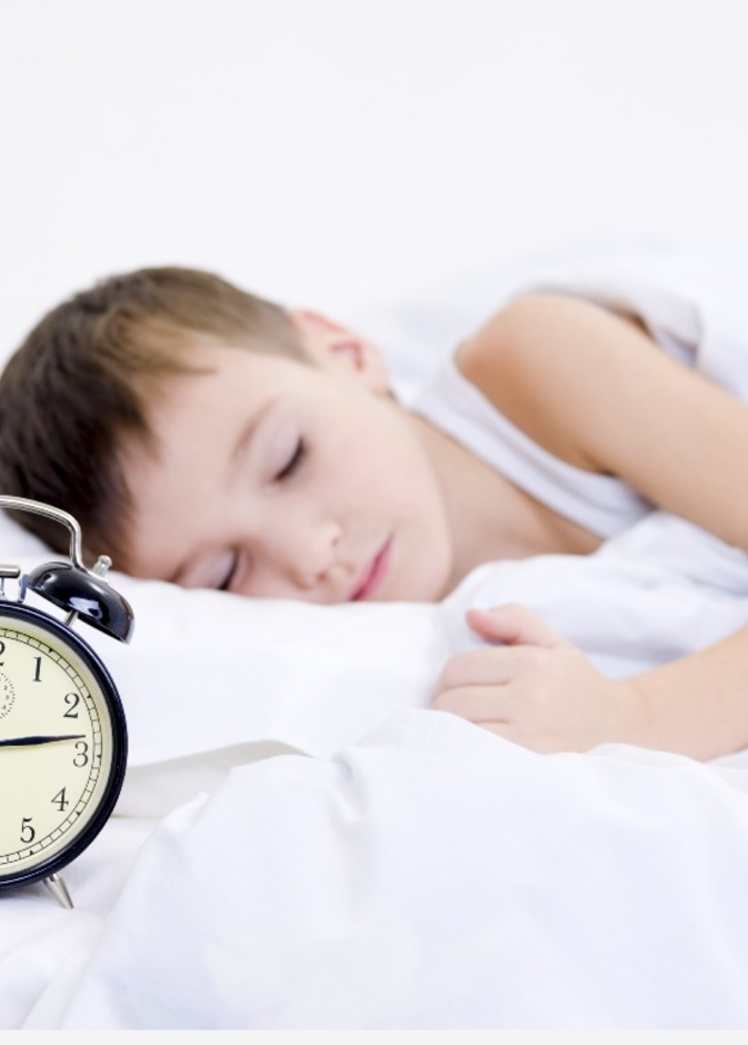 يجب ان تحرص الام على تنظيم نوم اطفالها خلال شهر رمضان