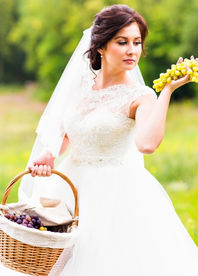 ضعي قطع الخيار لمدة 10 دقائق على الاقل على عيونك