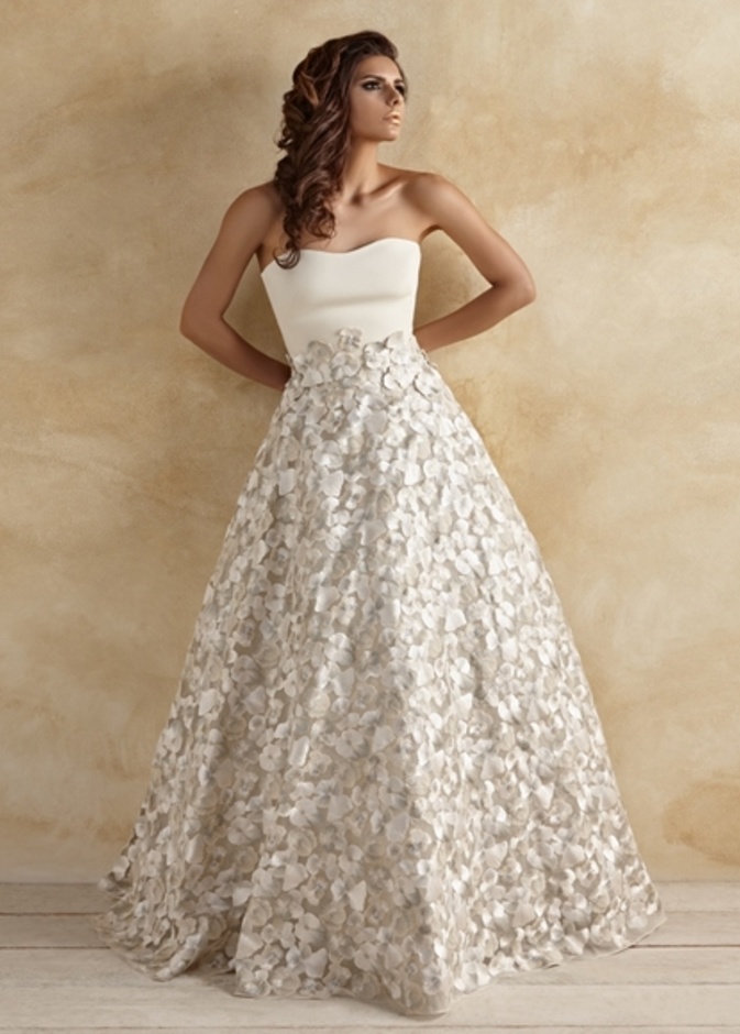 تصميم فخم بطابع كيب لاطلالة راقية في العيد