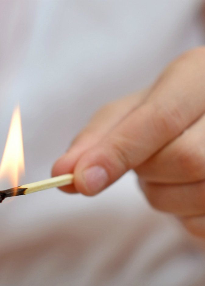 ضمان ان تكون طفاية الحريق متوفرة وسهل الوصول اليها وصالحة للاستعمال