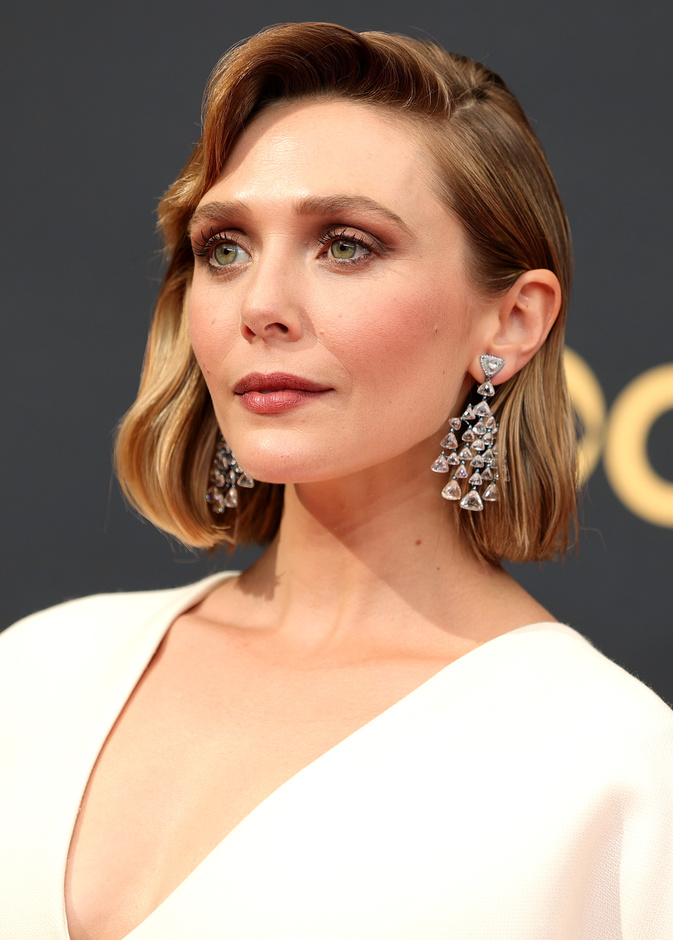 الممثلة الامريكية إليزابيث أولسن Elizabeth Olsen بمجوهرات شوبارد Chopard