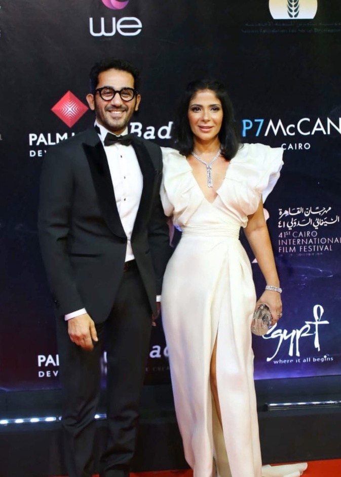 انستغرام منى زكي