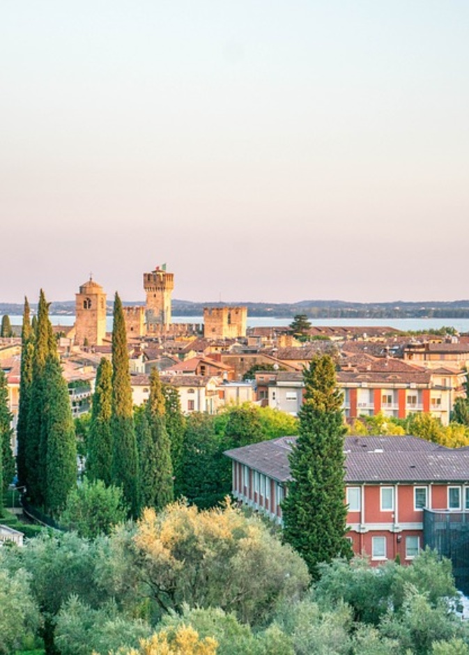 سحر الطبيعة والاستجمام في سيرميوني ايطاليا بواسطة maxpixel