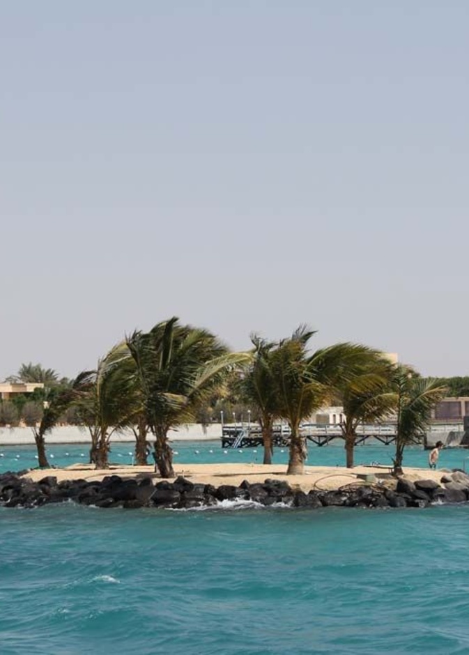 قضاء اليوم على شاطئ سيلفر ساندز SILVER SANDS BEACH في جدة