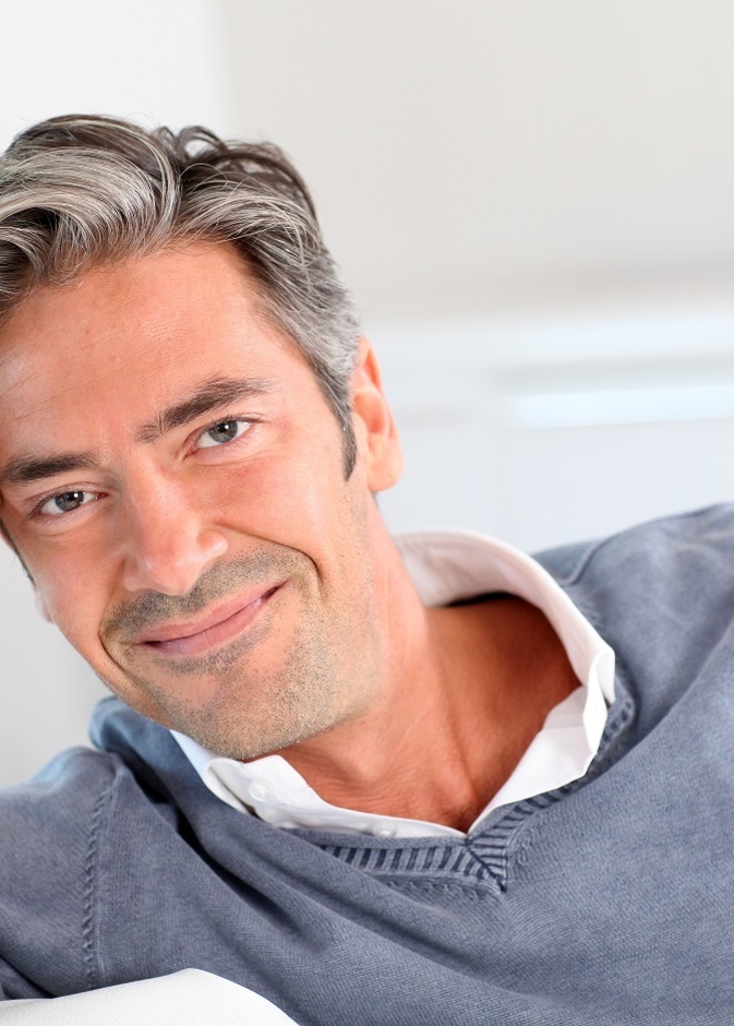 ما هي صفات الرجل في سن الأربعين