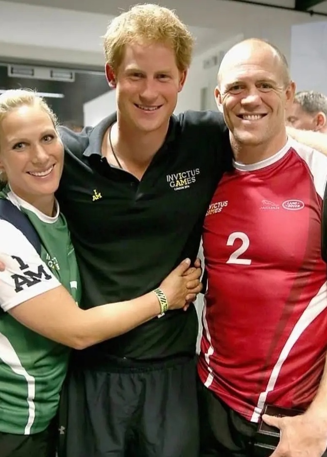 مايك تيندال يتحدث عن غضب العائلة المالكة العارم من الأمير هاري