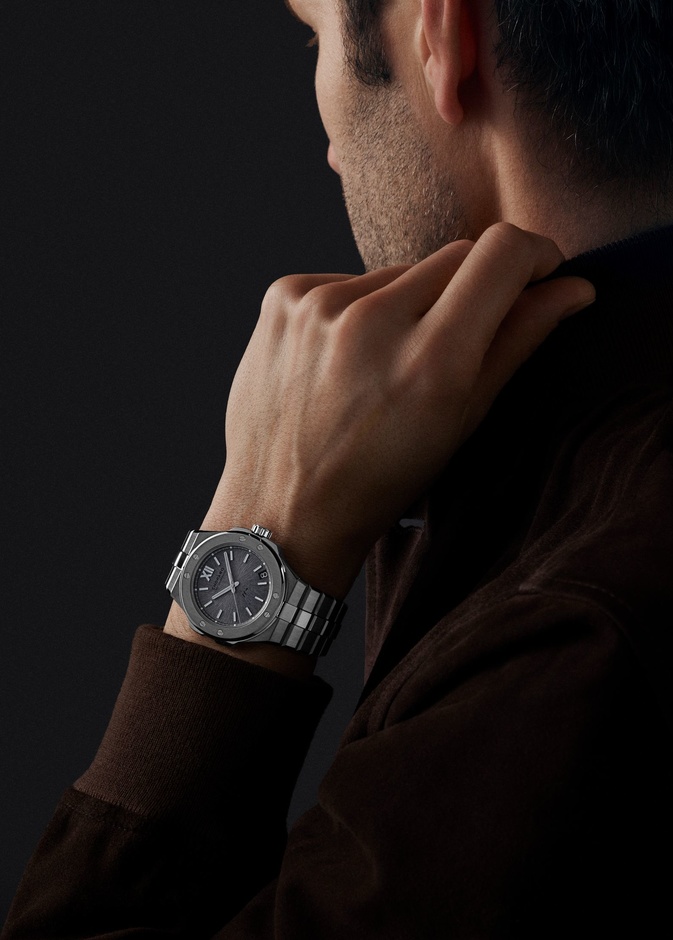 Chopard تثري مجموعة ساعات Alpine Eagle بموديل جديد من التيتانيوم