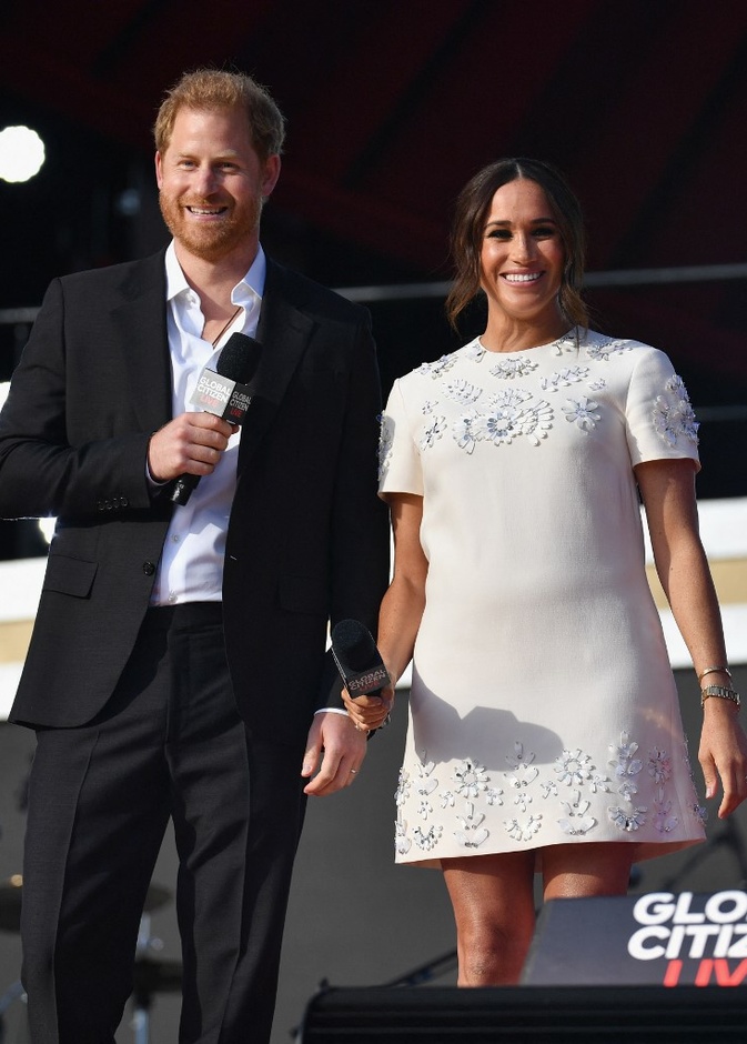 هذا هو سعر إطلالات ميغان ماركل الباهظة في زيارتها إلى نيويورك