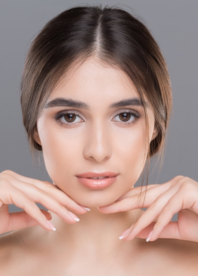 إزالة الذقن المزدوج بالليزر يساعد على التخلص من الدهون الموجودة في الذقن