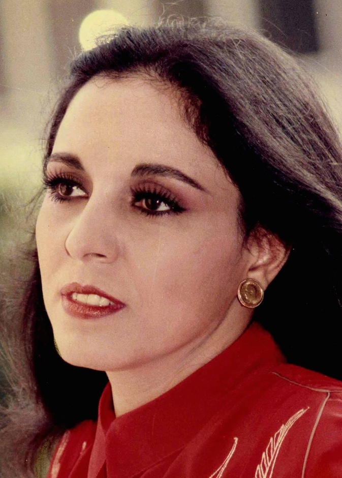 عفاف راضي- صورة من صفحتها الرسمية على فيسبوك