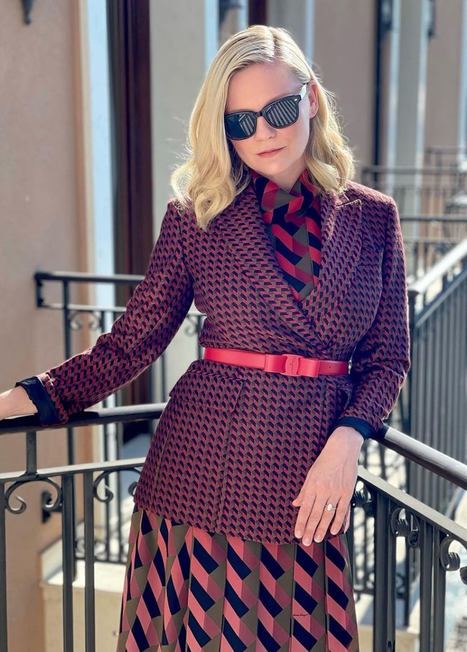 كريستين دانست بأناقتها المعتادة