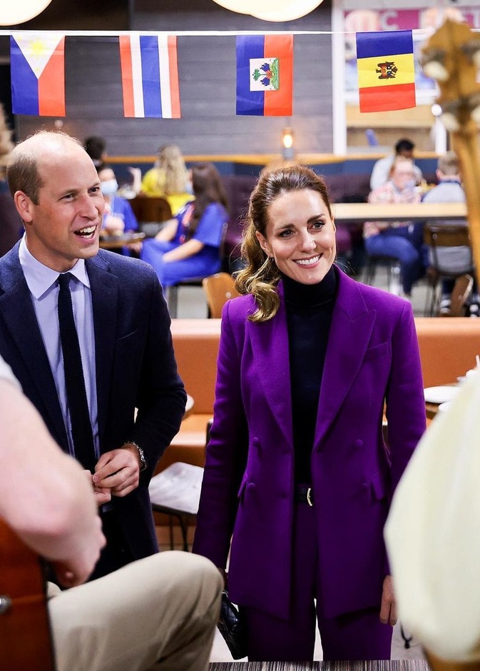 بعد ارتداء ميغان ماركل بدلة ذات لون موحد.. كيت ميدلتون بإطلالة مشابهة.. فمن الأجمل؟