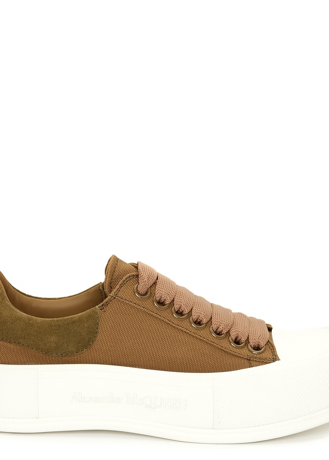 أحذية "ديك بليمسول" Deck Plimsoll الرياضية باللون الكاكي